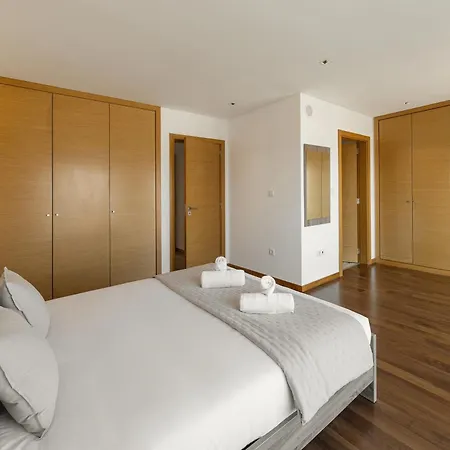 Atlantic Panoramic Salir de Porto